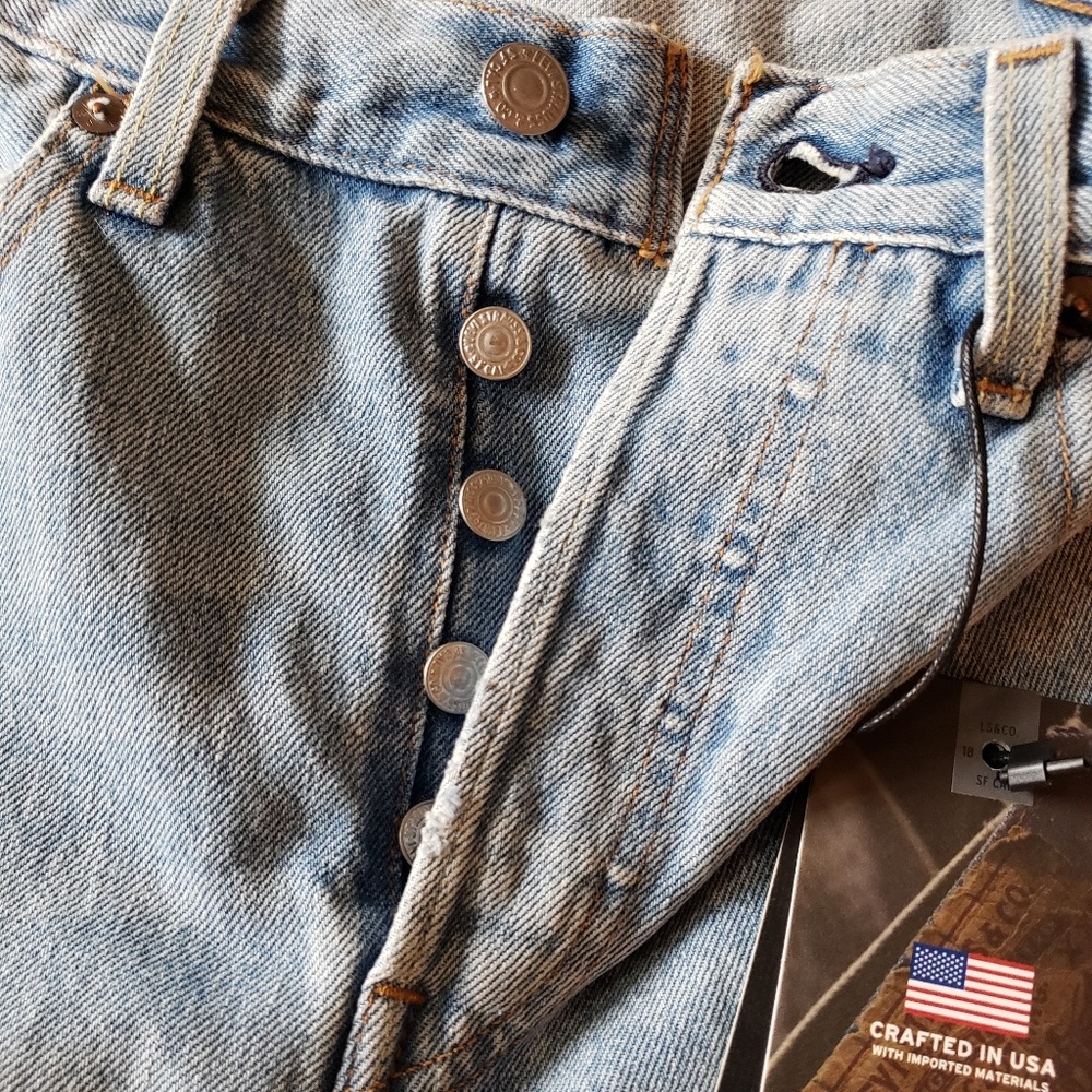 501 Levi's Distressed Straight Cut Jean's - Picture 6 of 6